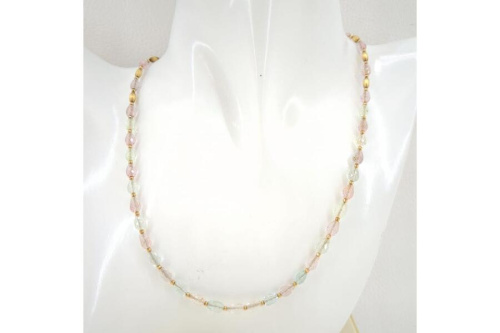 ジュエリーのネックレス