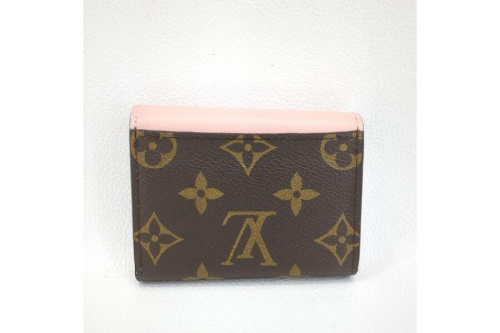 3つ折り財布のルイ・ ヴィトン（LOUIS VUITTON）
