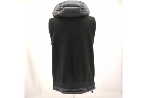 モンクレール（MONCLER）のニットベスト