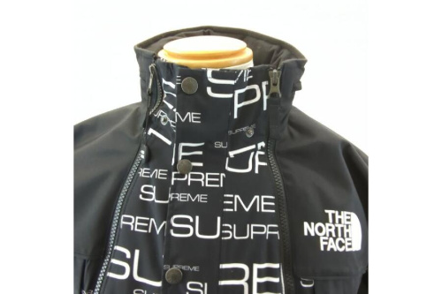 マウンテンパーカー