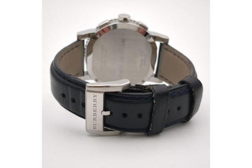 バーバリー(Burberry)の新入荷