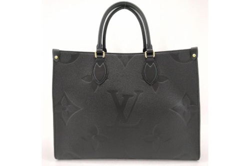 バッグのトートバッグ