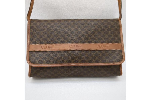 ショルダーバッグのセリーヌ(CELINE)