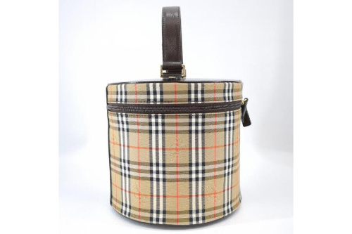 バーバリー（Burberry）のバニティバッグ