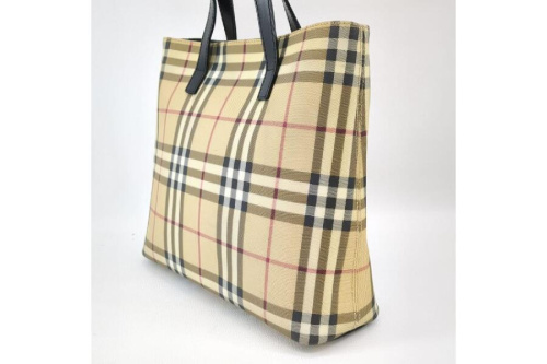 バーバリー（Burberry）のノヴァチェック