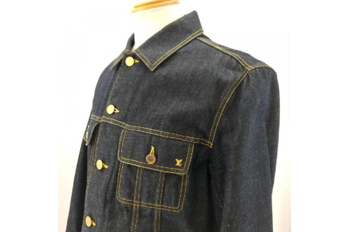 ジャケットのルイ・ ヴィトン（LOUIS VUITTON）