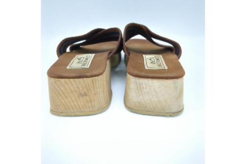 サンダルのエルメス（HERMES）