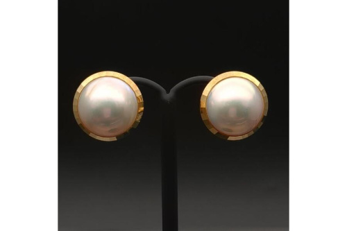 ジュエリーのイヤリング