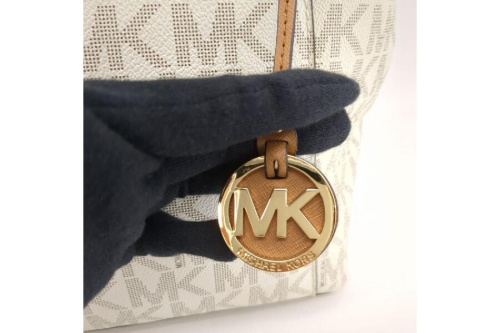 MKシグネチャー