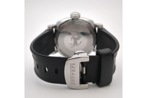 オフィチーネ パネライ（OFFICINE PANERAI）のフェラーリ