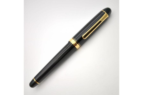 万年筆のプラチナ（PLATINUM）