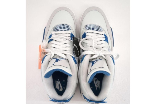 シューズのナイキ（NIKE）