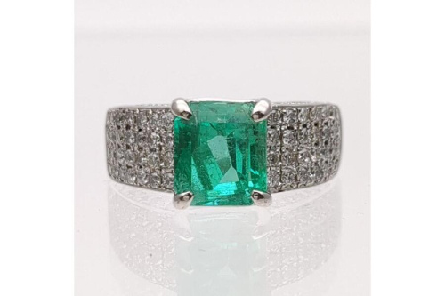 新入荷のカラーストーン