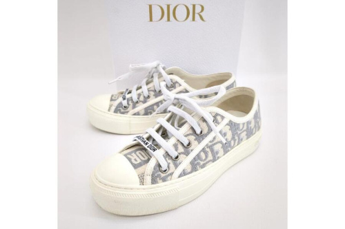 シューズ・靴のスニーカー