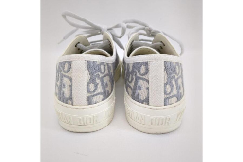 新入荷のトロッター