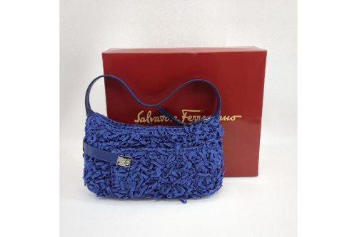 バッグのショルダーバッグ