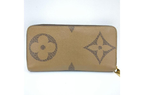 長財布のルイ・ ヴィトン（LOUIS VUITTON）