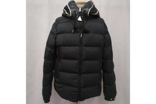 アウターのモンクレール（MONCLER）
