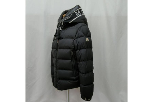 モンクレール（MONCLER）のメンズダウンジャケット