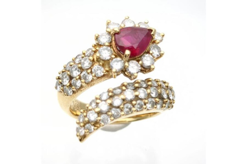 指輪のルビー（Ruby）