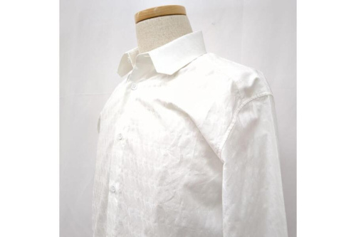 新入荷の長袖シャツ