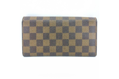 2つ折り財布のルイ・ ヴィトン(LOUIS VUITTON)