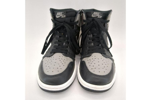 スニーカーのナイキ（NIKE）