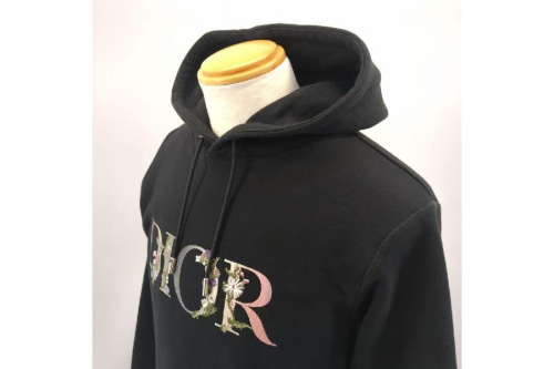 パーカーのディオール（DIOR）