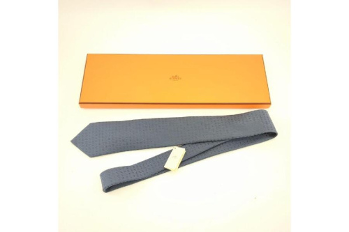 ファッション小物のネクタイ