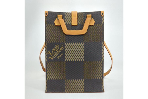 ショルダーバッグのルイ・ ヴィトン（LOUIS VUITTON）