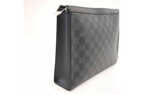 ルイ・ ヴィトン（LOUIS VUITTON）のクラッチバッグ