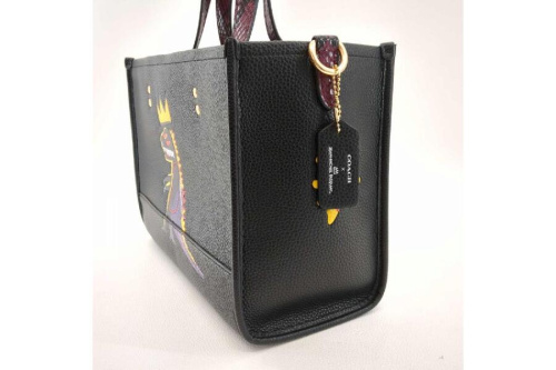 コーチ(COACH)の新入荷