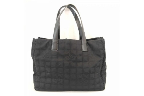 トートバッグのシャネル（CHANEL）