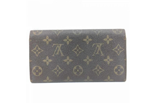 長財布のルイ・ ヴィトン（LOUIS VUITTON）