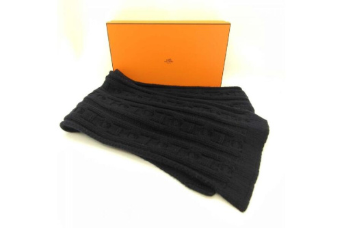 ファッション小物のマフラー