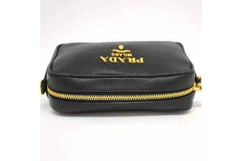 ブランドバッグのレザーバッグ