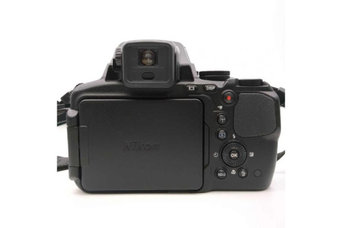 COOLPIX P900