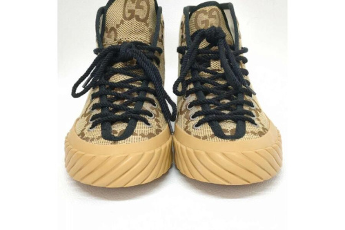 スニーカーのグッチ（GUCCI）