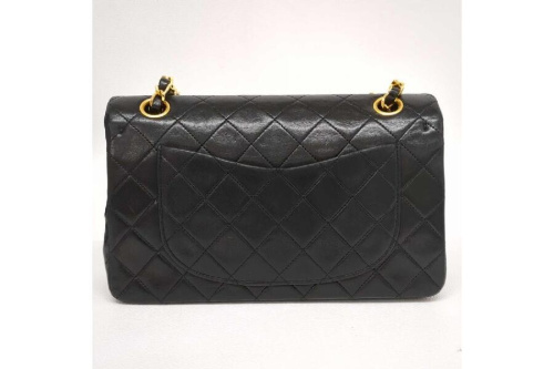 シャネル（CHANEL）のチェーンショルダーバッグ