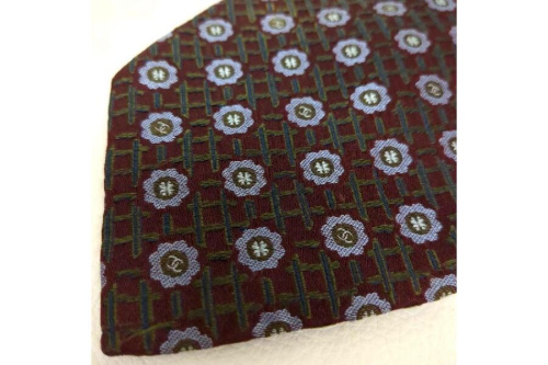 ネクタイのシャネル(CHANEL)