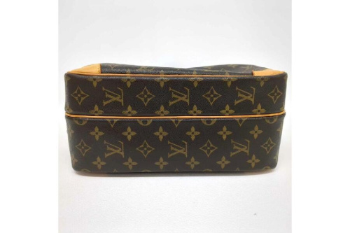 モノグラムのナイル