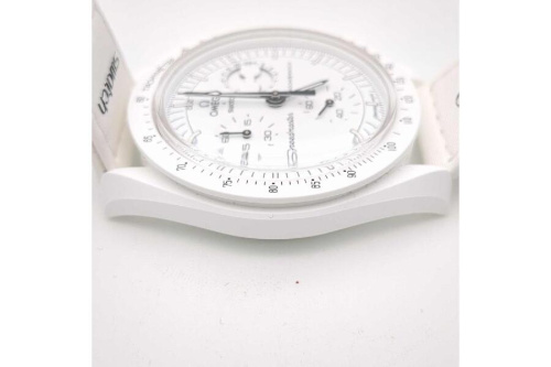 ムーンスウォッチ(MOON SWATCH)のSO33W700