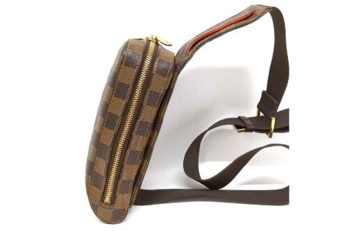 ボディバッグのルイ・ ヴィトン(LOUIS VUITTON)