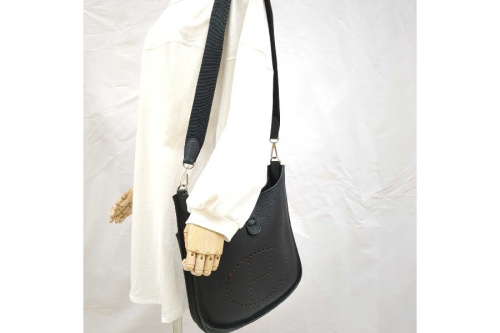 ショルダーバッグのエルメス（HERMES）