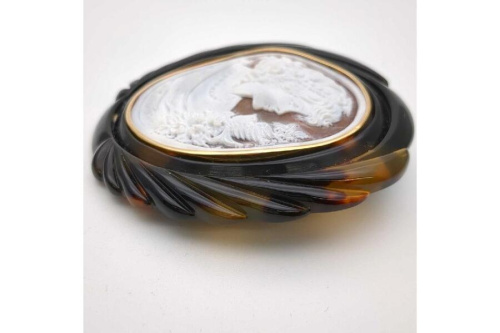 カメオのペンダントトップ