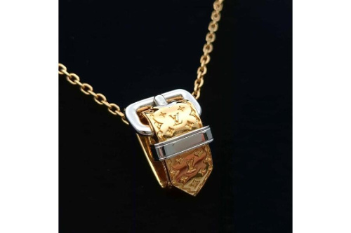 ジュエリーのネックレス