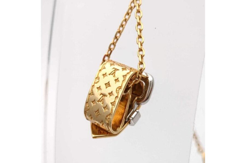 M64703のモノグラム