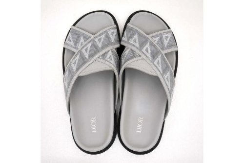 サンダルのディオール（DIOR）