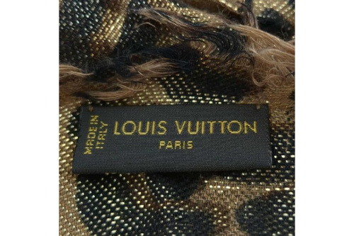 ストールのルイ・ ヴィトン（LOUIS VUITTON）