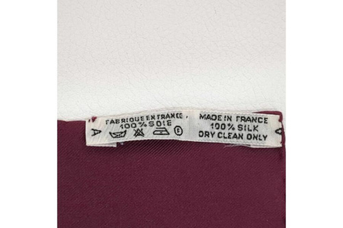 新入荷のストール